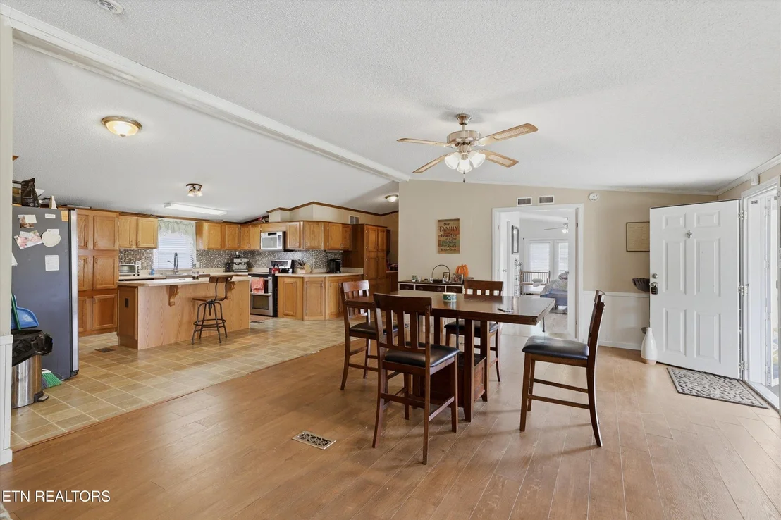 Photo of 122 2nd St