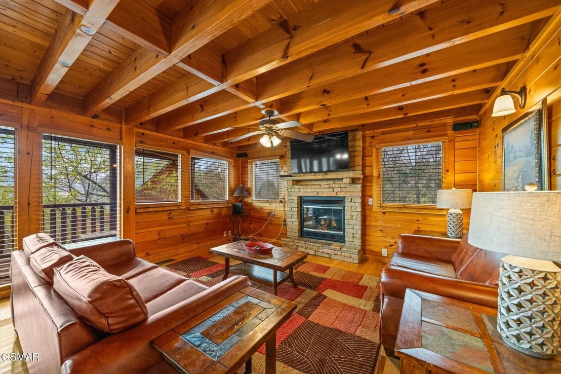 Photo of 2305 Rand Road