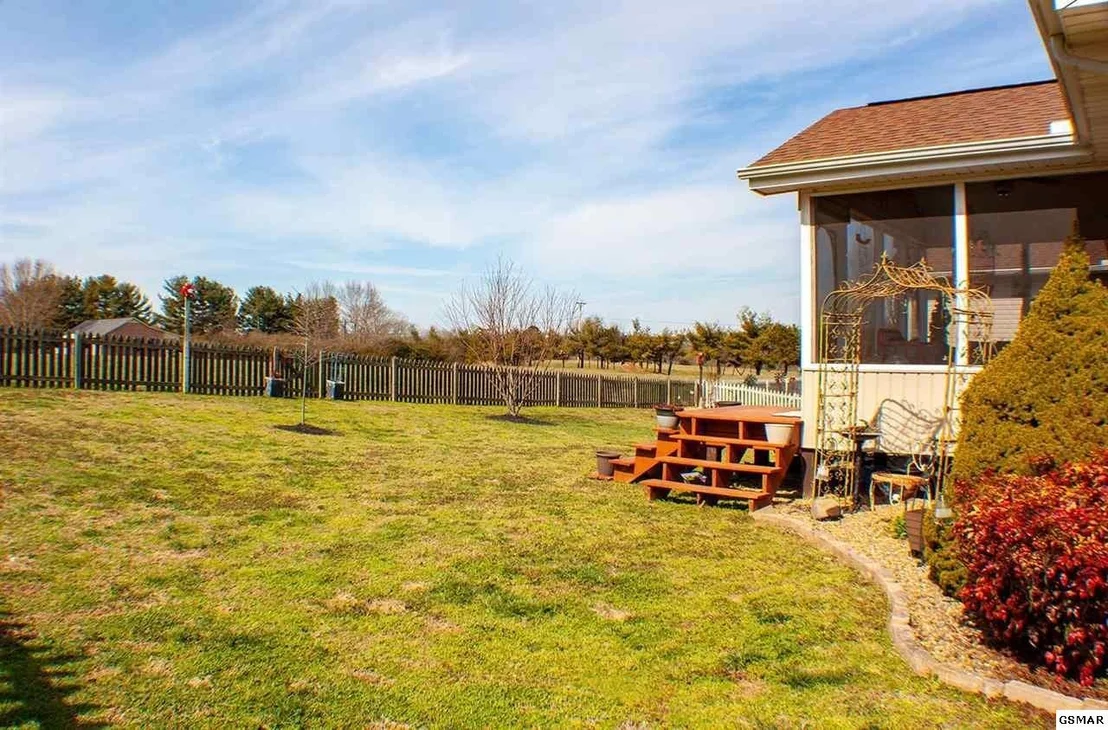 Photo of 807 WINDSTONE Drive