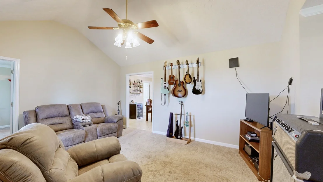 Photo of 136 Coates Rd