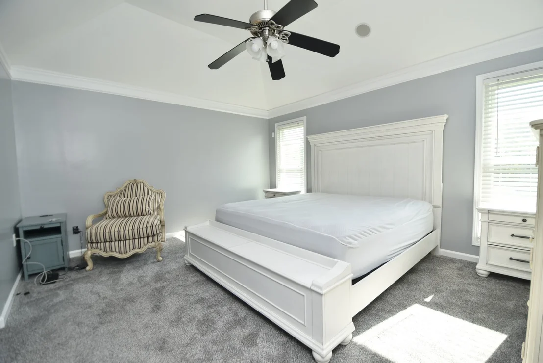 Photo of 114 Roxbury Dr
