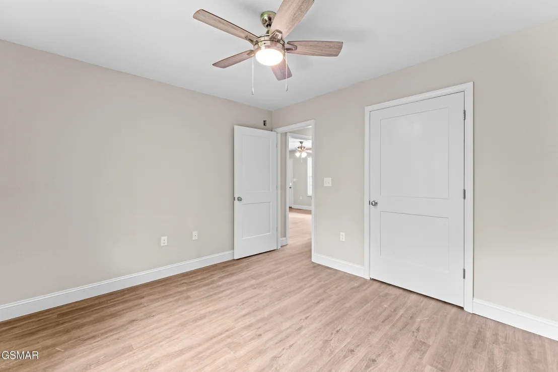 Photo of 1033 Cedar Ln