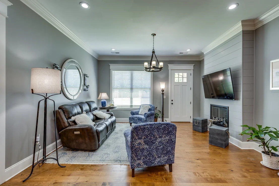 Photo of 105 Andrews Dr