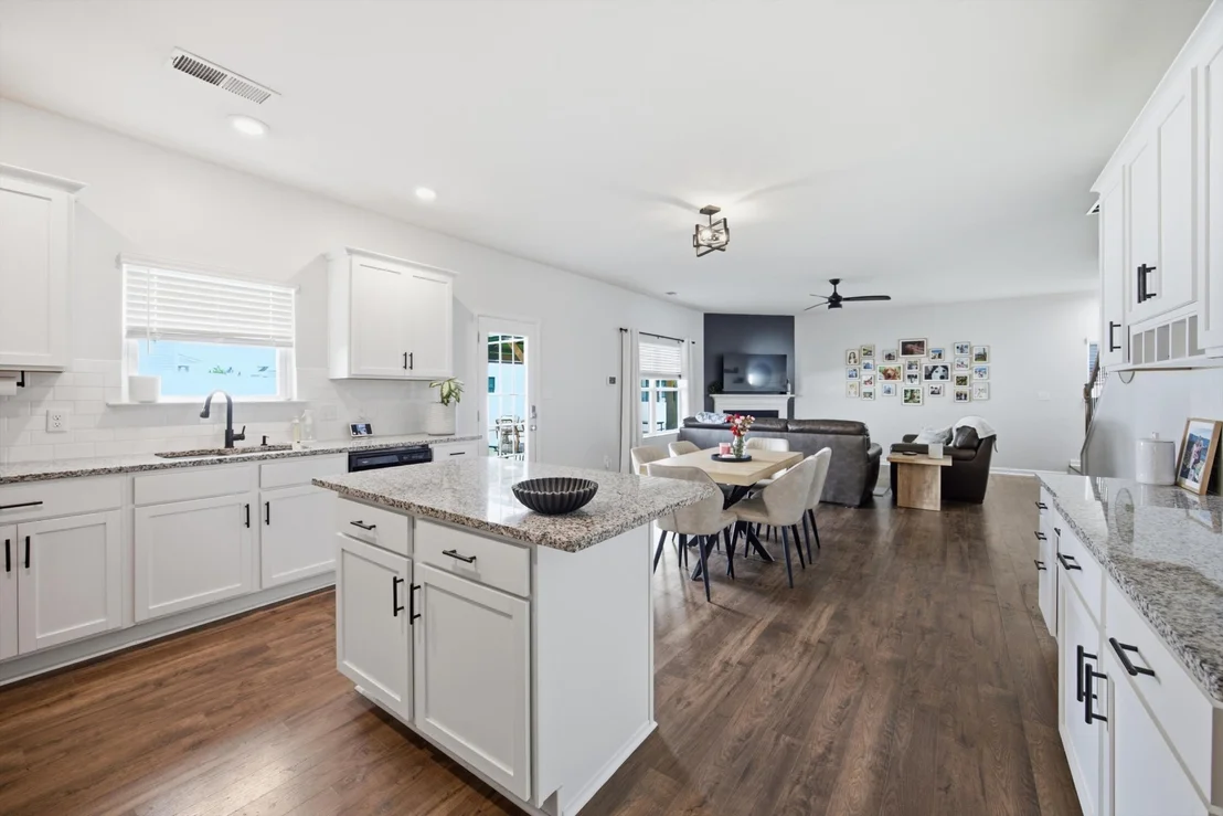 Photo of 49 Ridgelake Circle