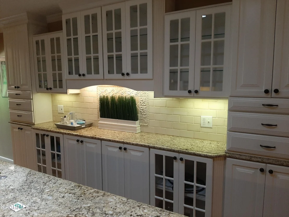 Photo of 305 Webb Rd