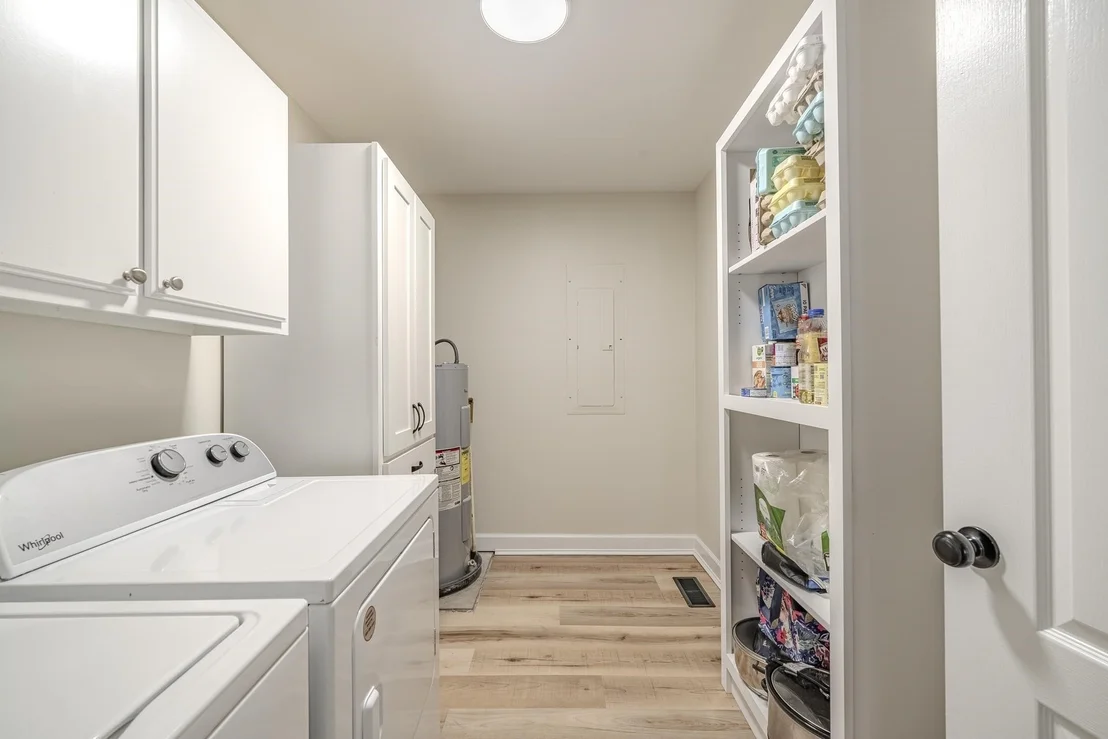Photo of 330 ROBIN HOOD LOOP