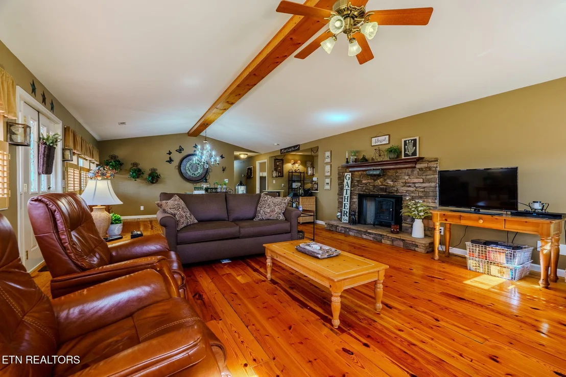 Photo of 140 Britton Rd
