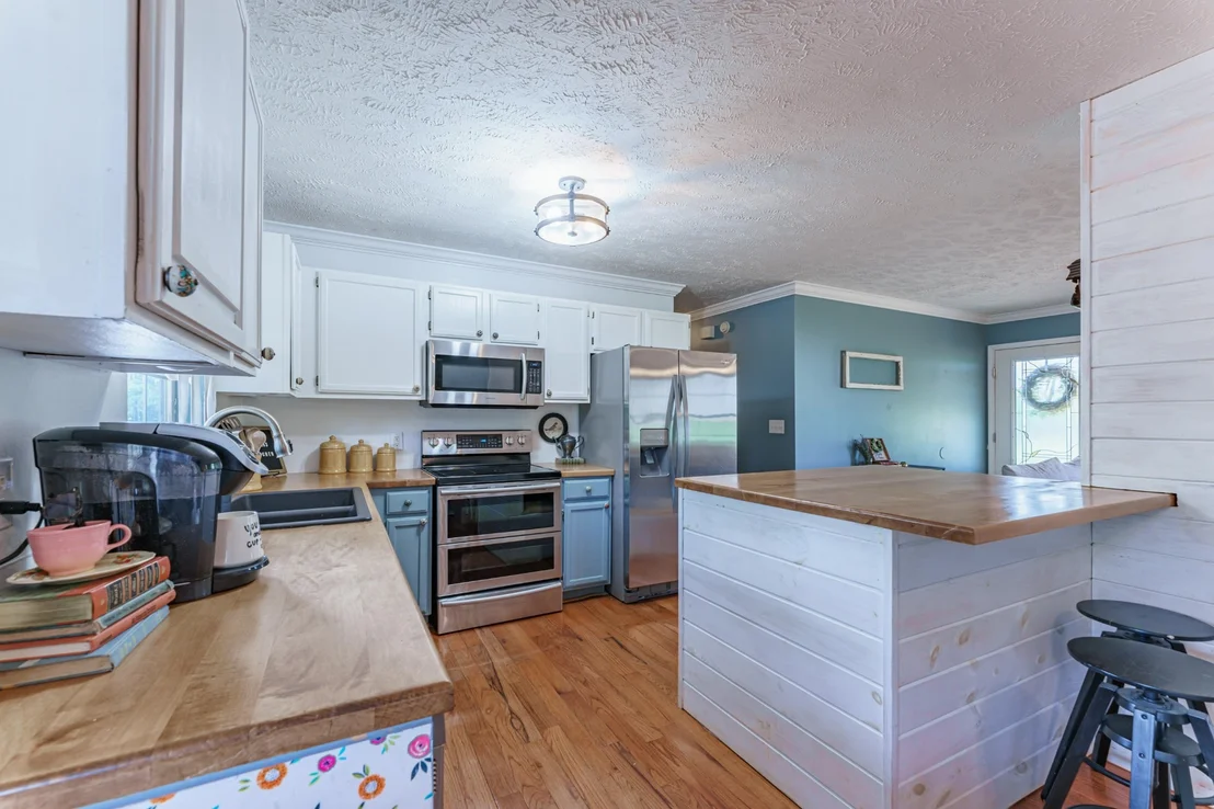 Photo of 709 Ross Drive