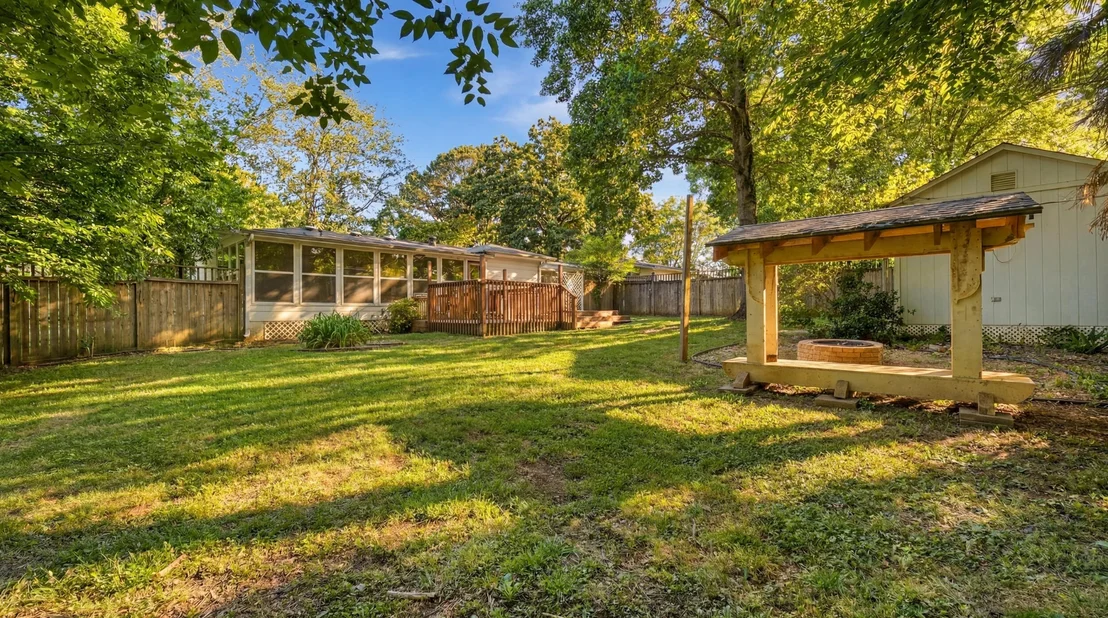 Photo of 8319 Oak Drive
