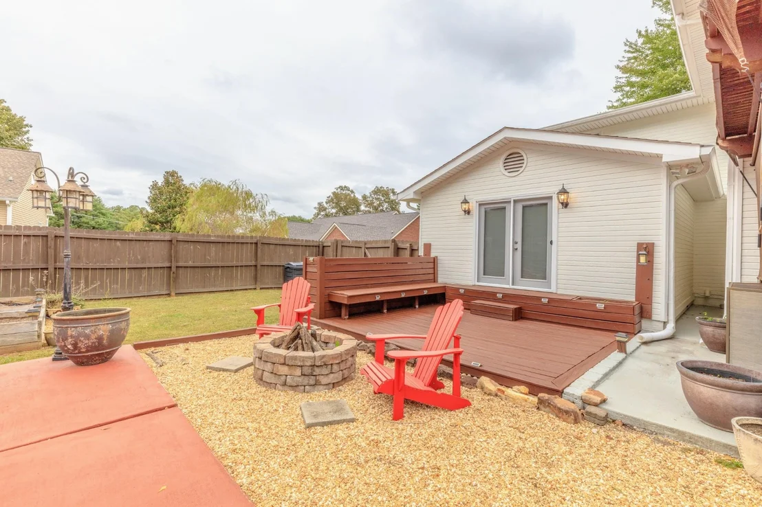 Photo of 801 Thomas Avenue