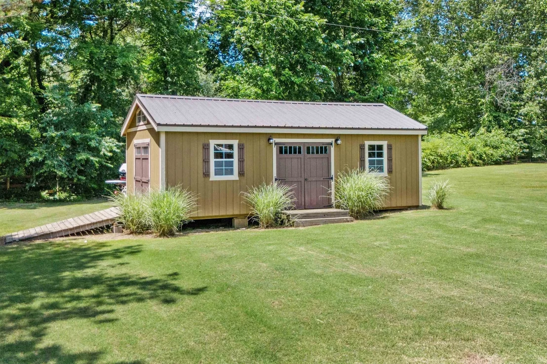 Photo of 685 COLD CREEK DR