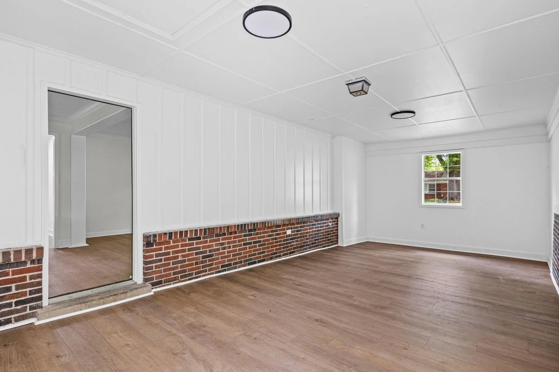 Photo of 4585 HELENE RD
