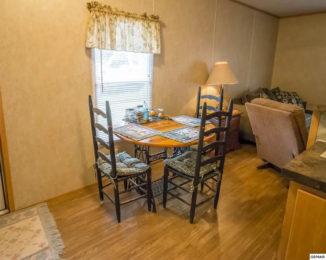 Photo of 851 Snapdragon Road