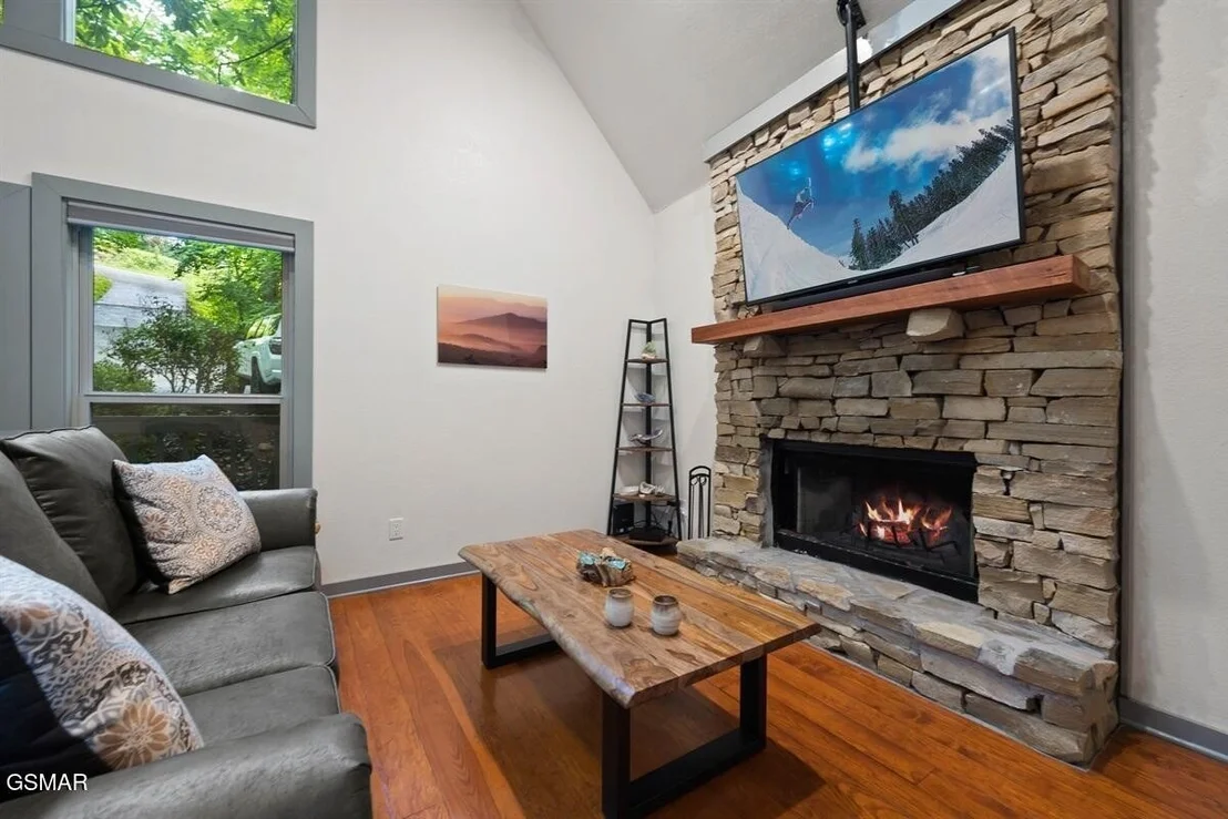 Photo of 438 Laurel Road