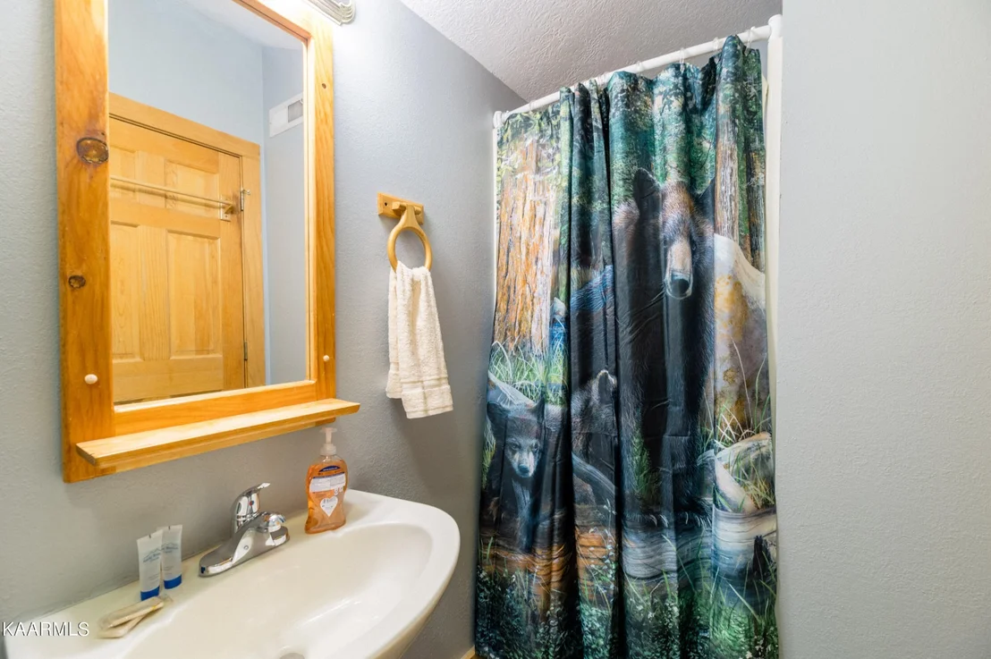 Photo of 704 Black Hawk Way