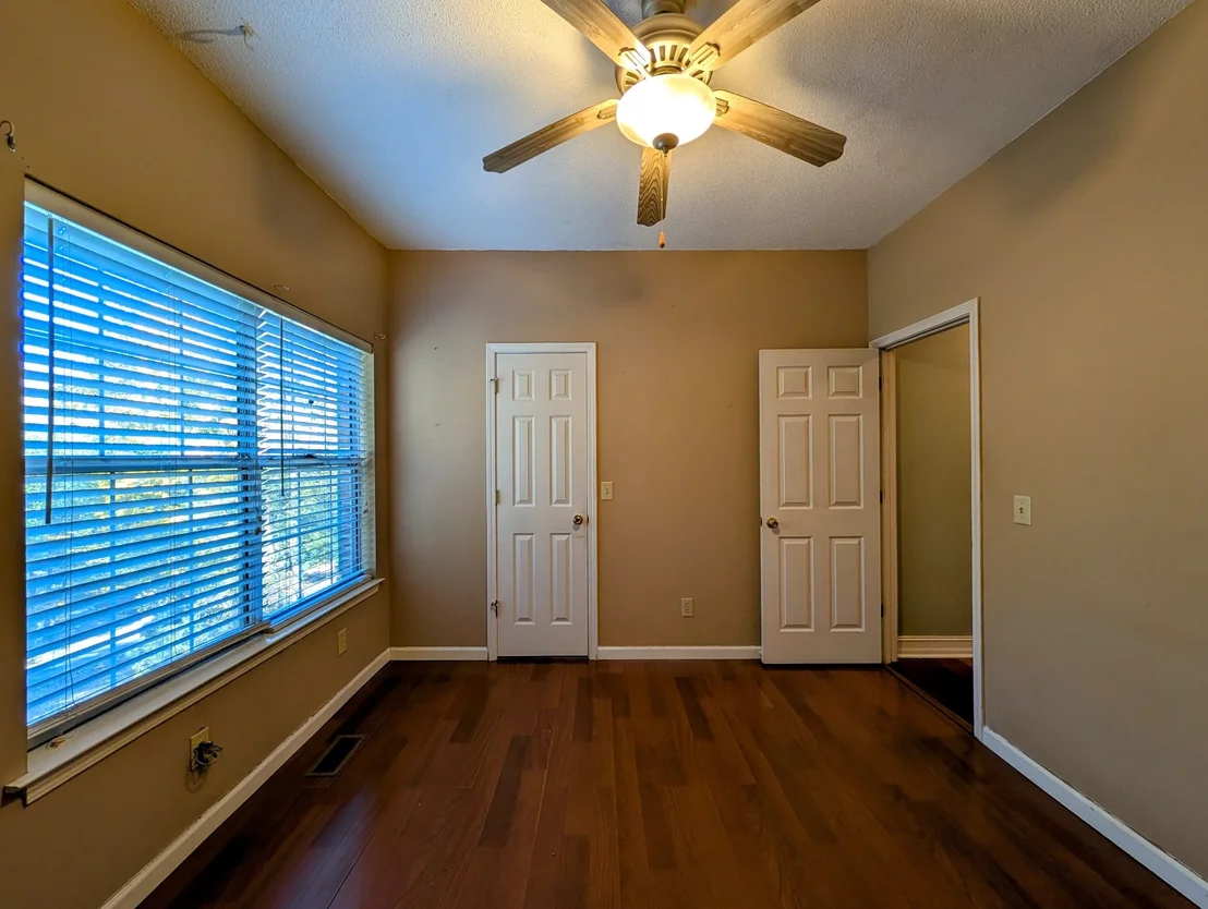 Photo of 1447 Eads Bluff Rd NW