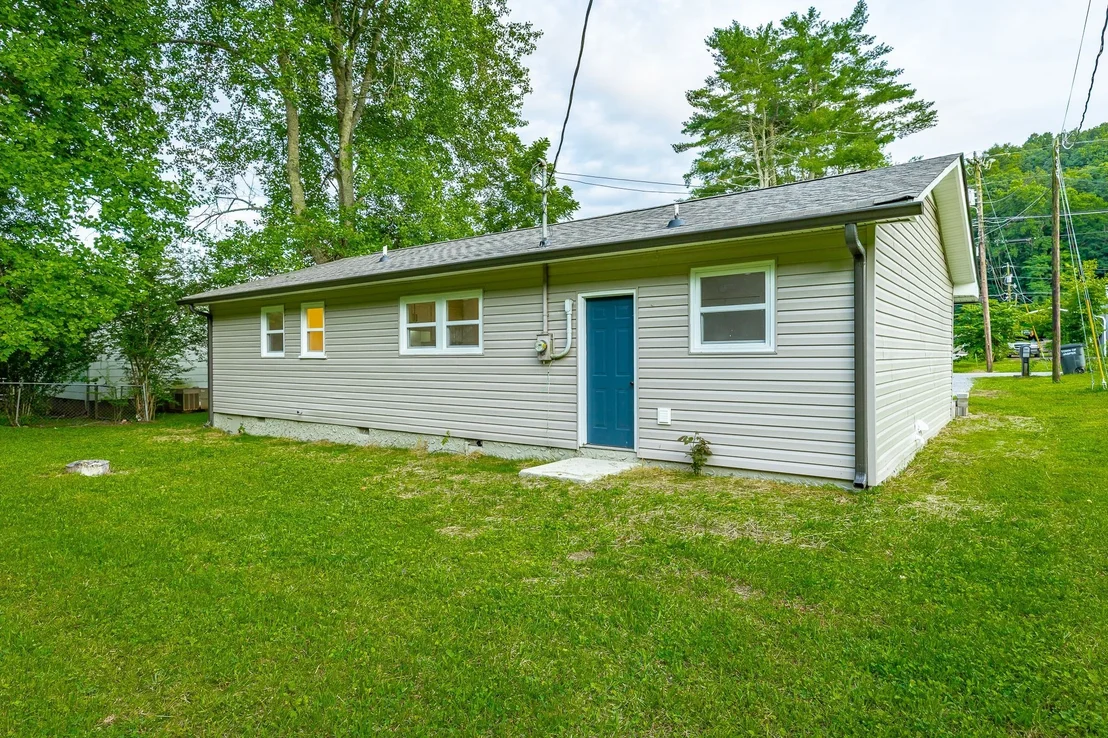 Photo of 830 Pryor Cove Rd