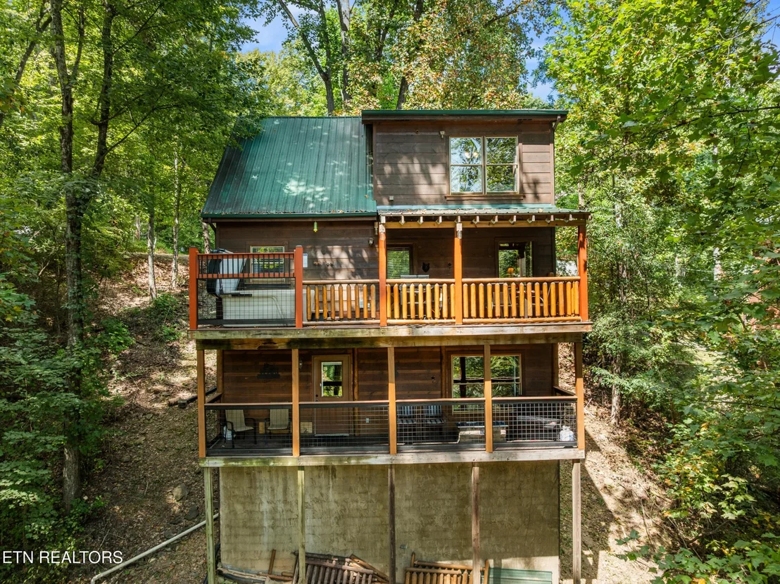 Photo of 2404 Balsam Circle