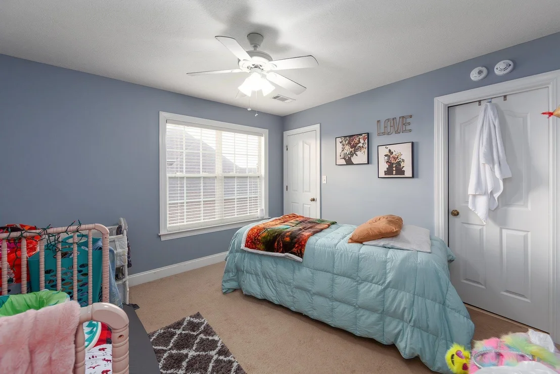 Photo of 315 SHORT LEAF DR