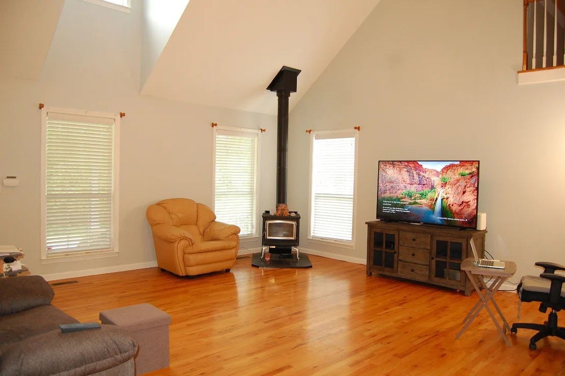 Photo of 547 Grindstone Hollow Rd