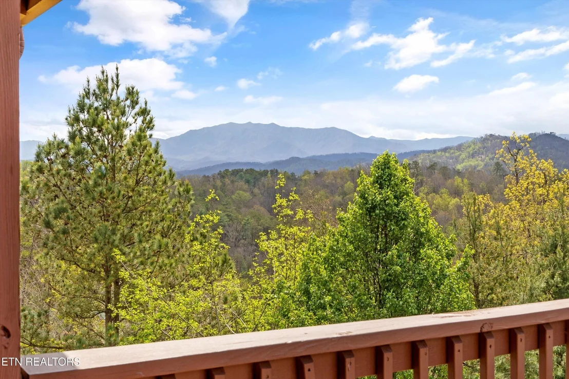 Photo of 1107 N Trail Drive