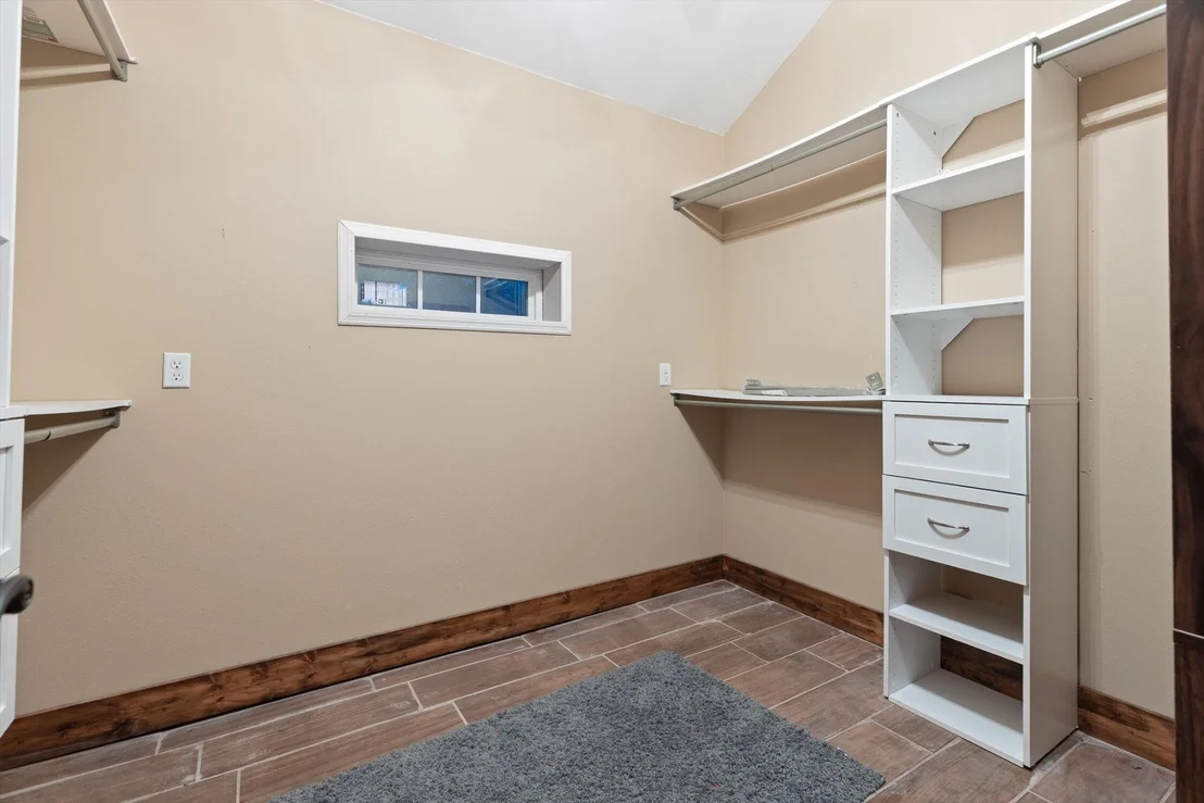 Photo of 400 Maple Trail