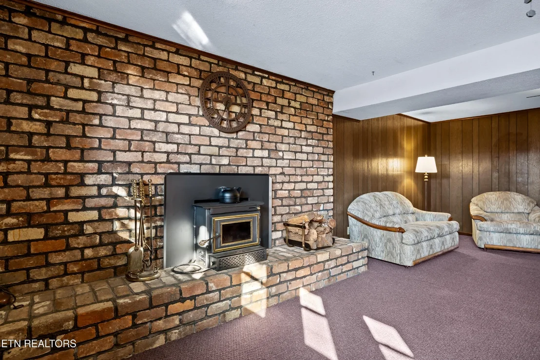 Photo of 936 Devon Circle