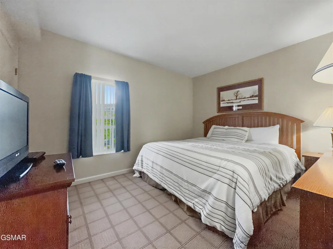 Photo of Unit UNIT424 at 205 Ogle Drive