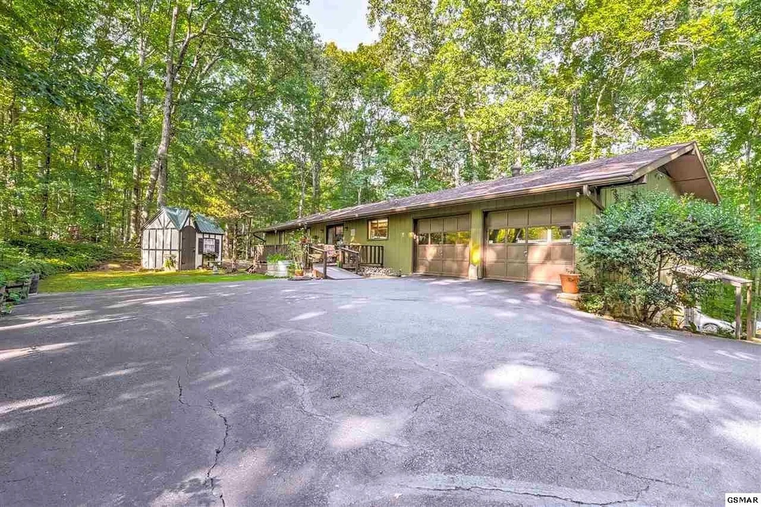 Photo of 1646 White Oak Drive