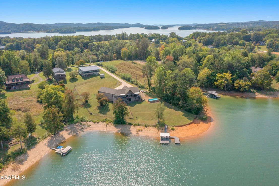 Photo of 499 Chilhowee Lane