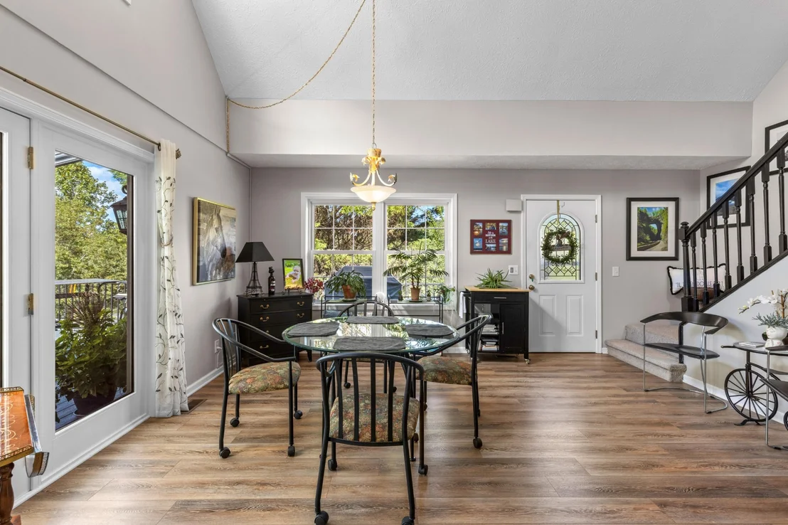 Photo of 122 Eagle Point Drive