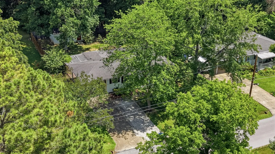 Photo of 8319 Oak Drive