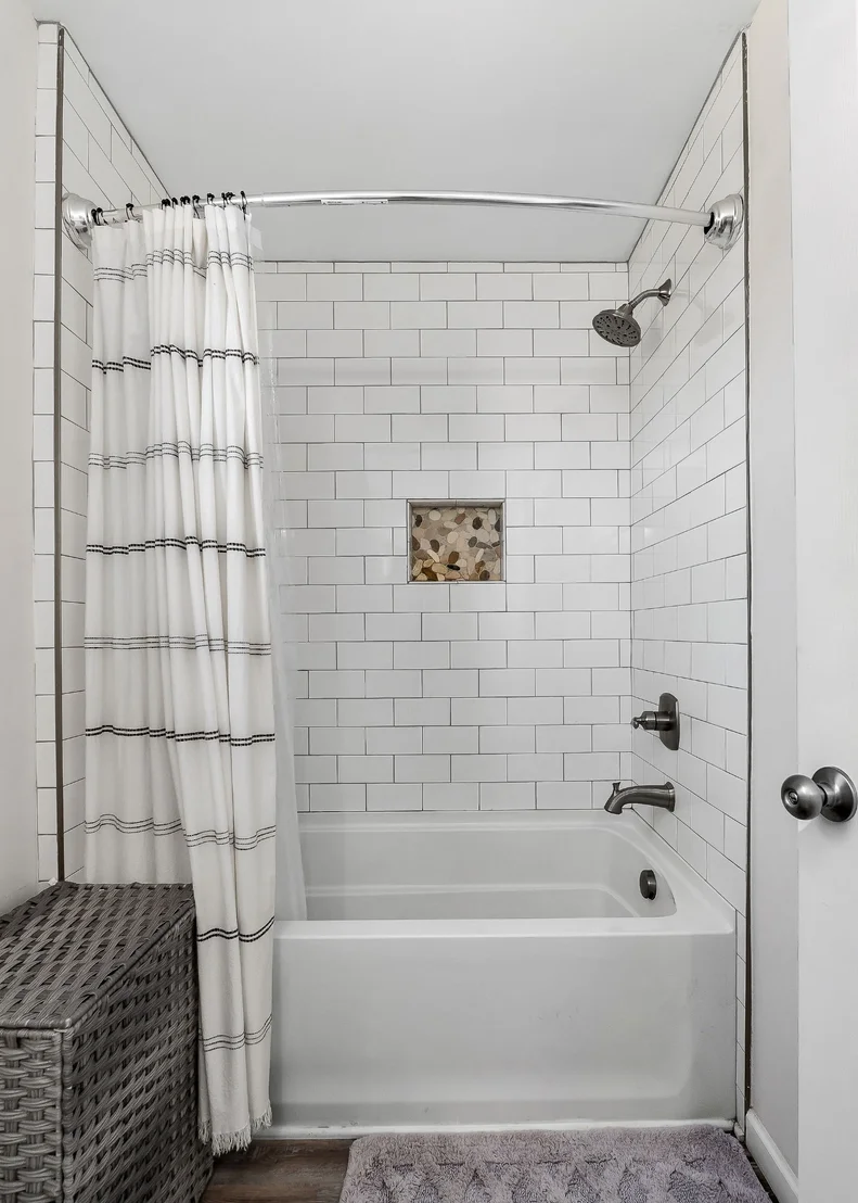 Photo of 166 Pine Ave