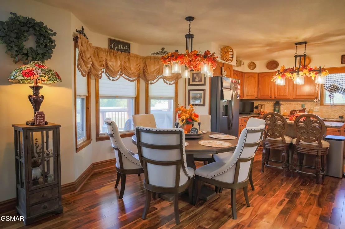 Photo of 3450 Valley View Road