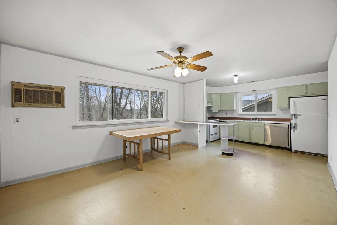 Photo of 1227 Duane Road
