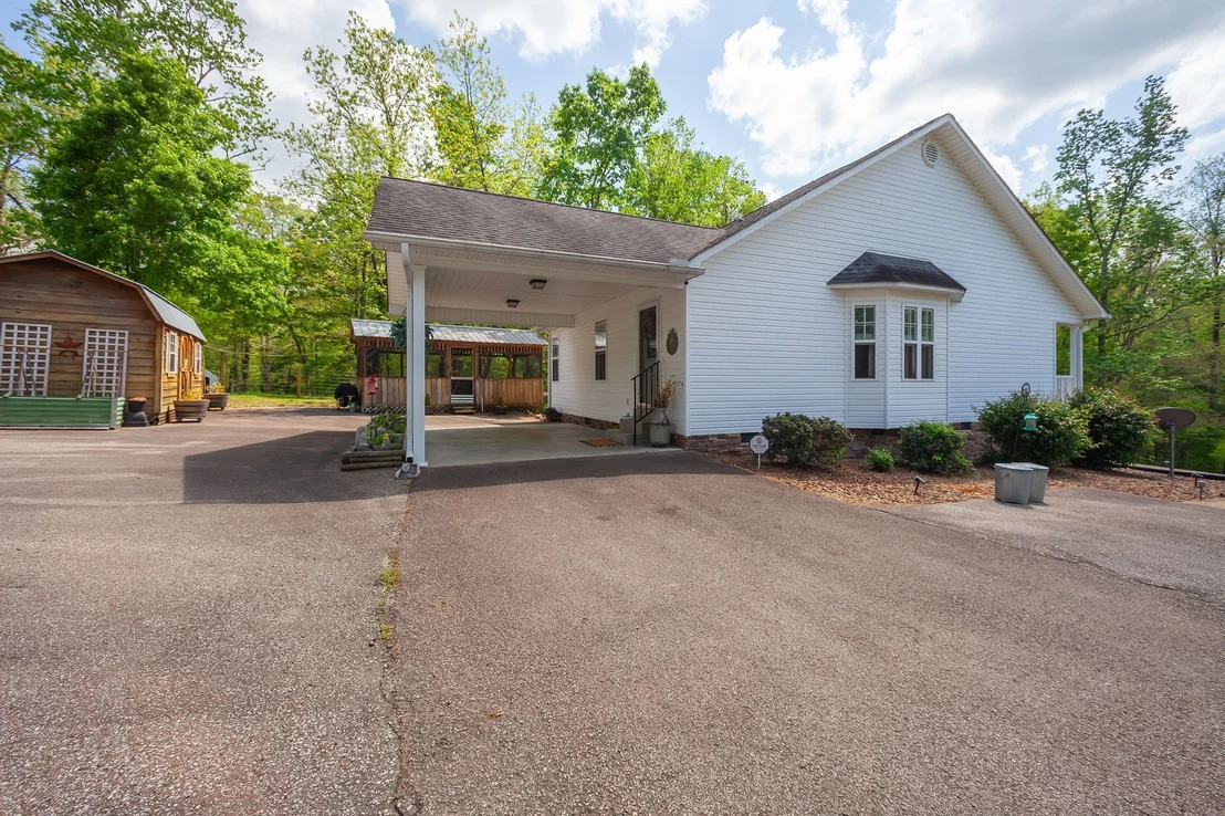 Photo of 455 Madison Cir