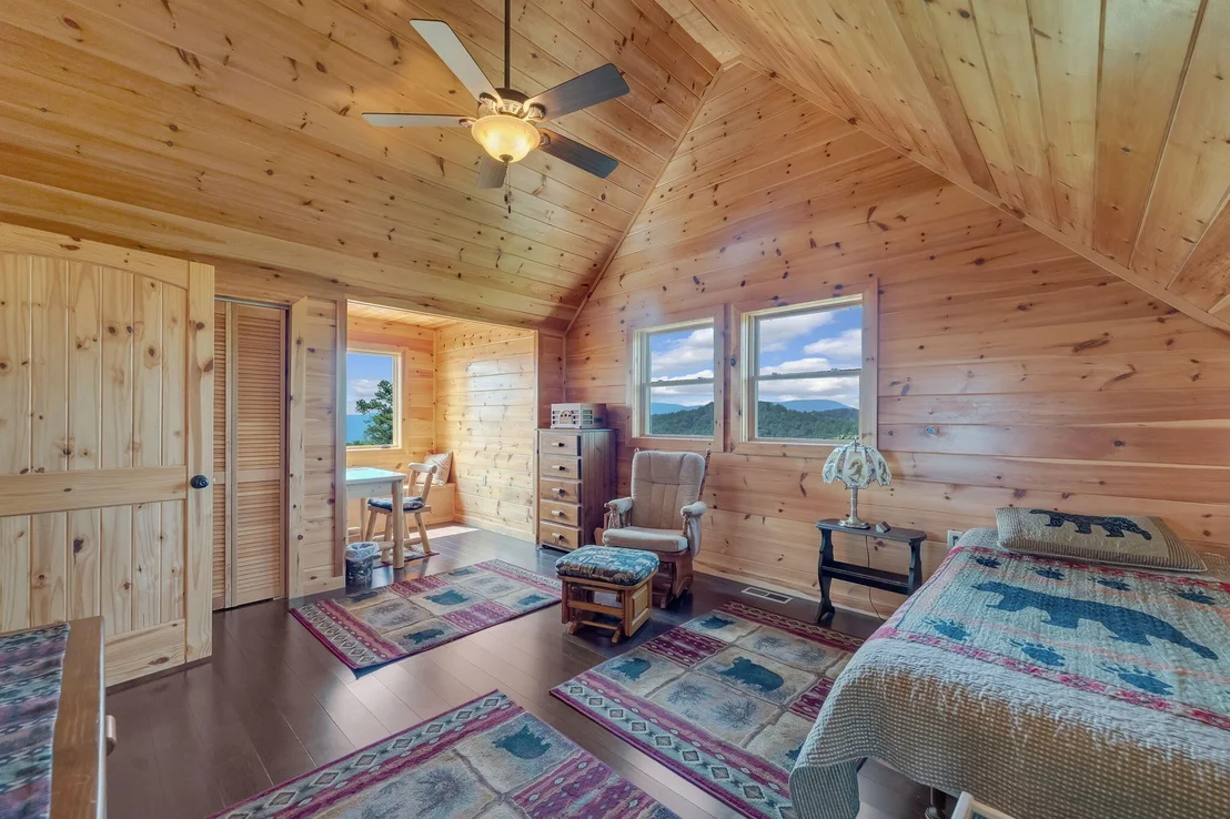 Photo of 2627 Mountain Blvd