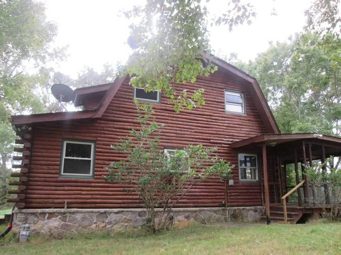 Photo of 914 Cliffside Road