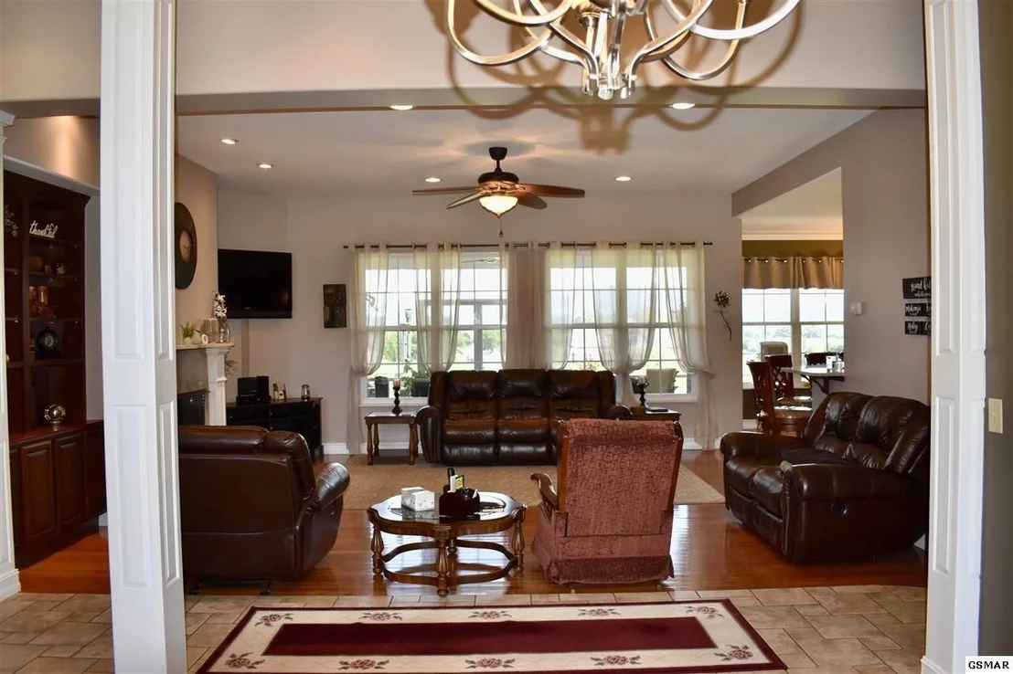 Photo of 1631 Parton Circle