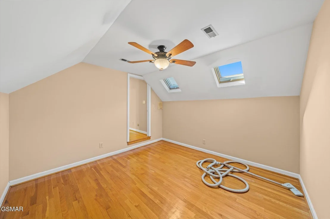 Photo of 1435 White Oak Drive