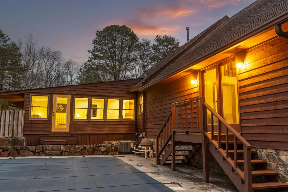 Photo of 446 Jamestown Road