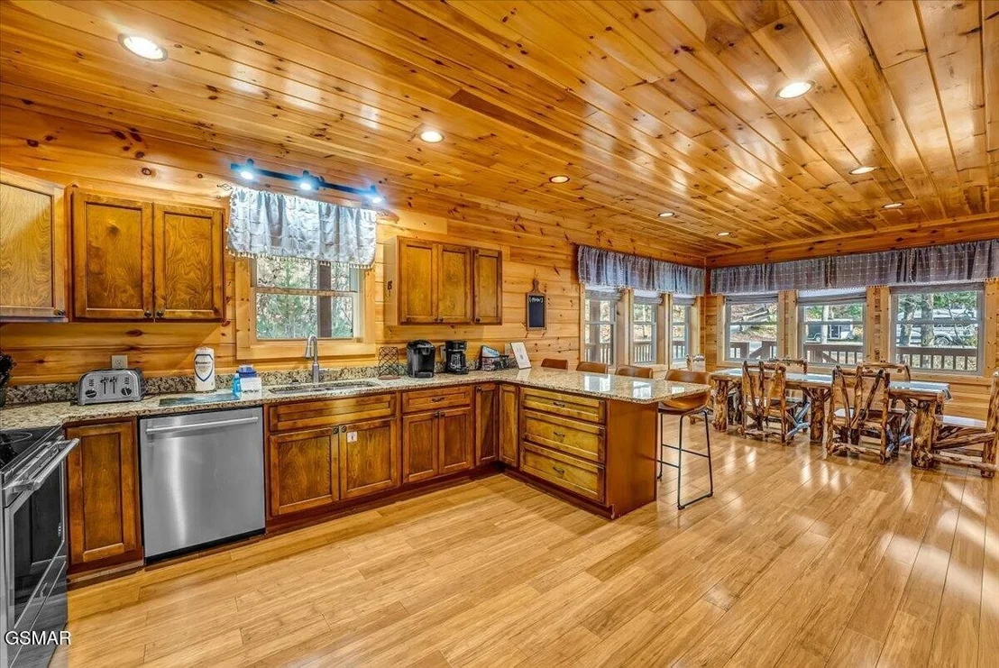 Photo of 2740 Mountain View Circle