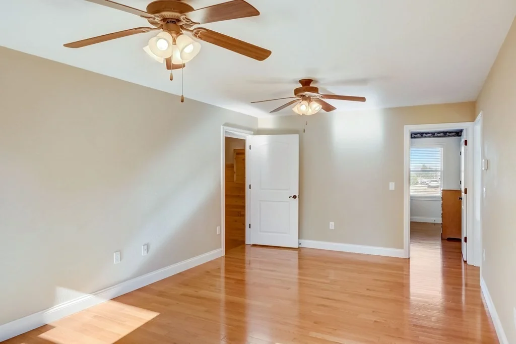Photo of 1310 Laura Lane