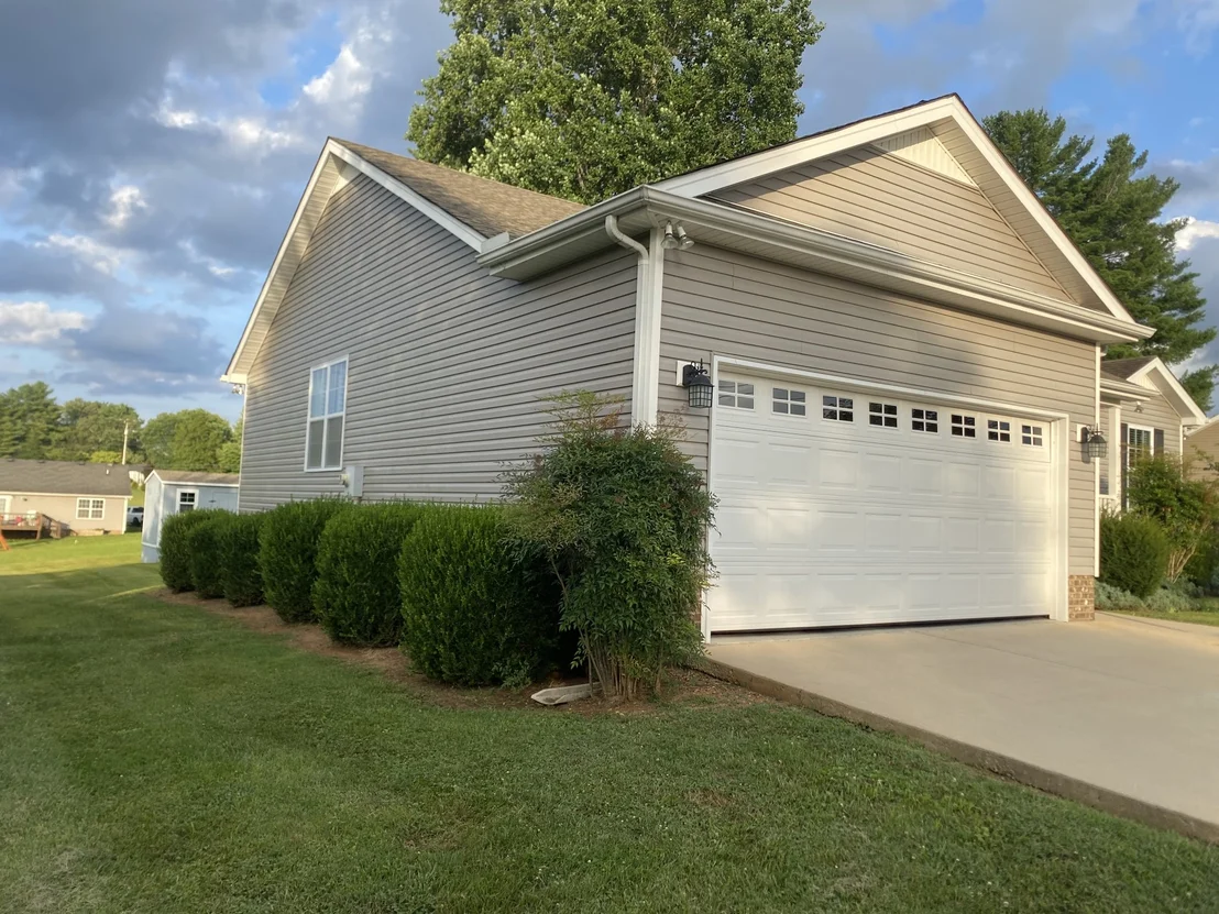 Photo of 208 Arrowhead Dr