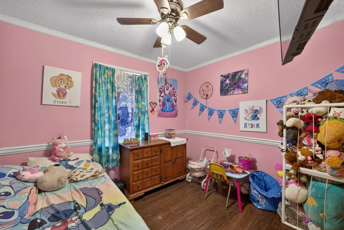 Photo of 230 SE Fairview Drive SE