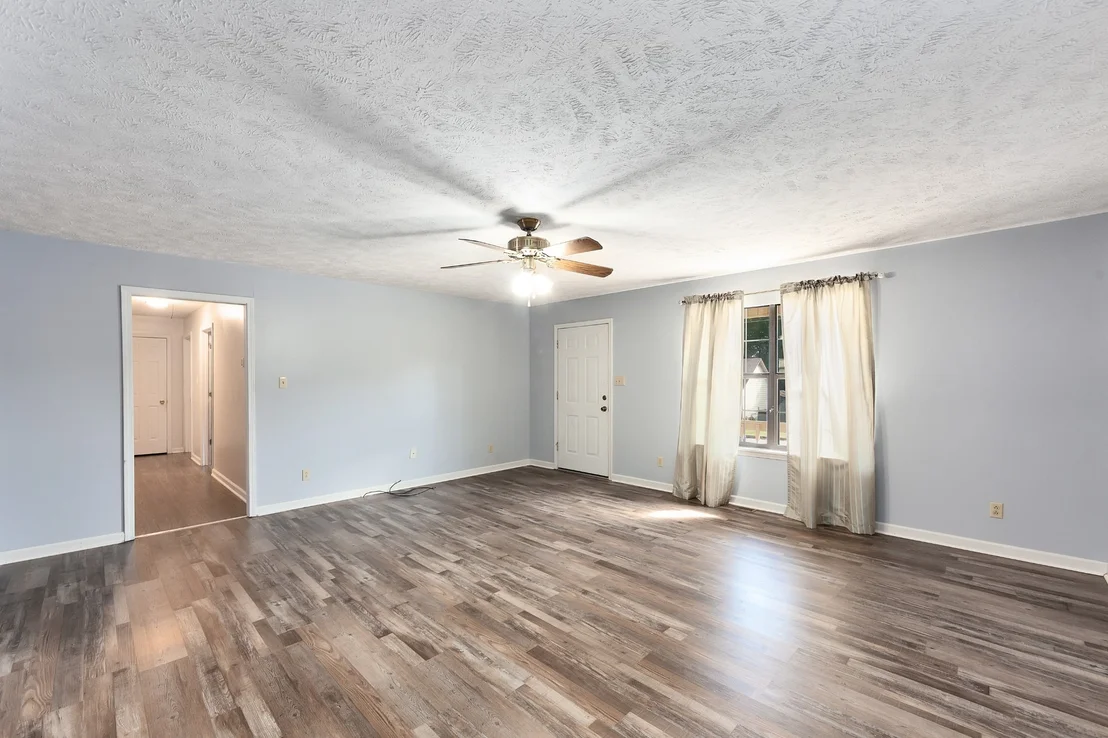 Photo of 23 Roxy Cv