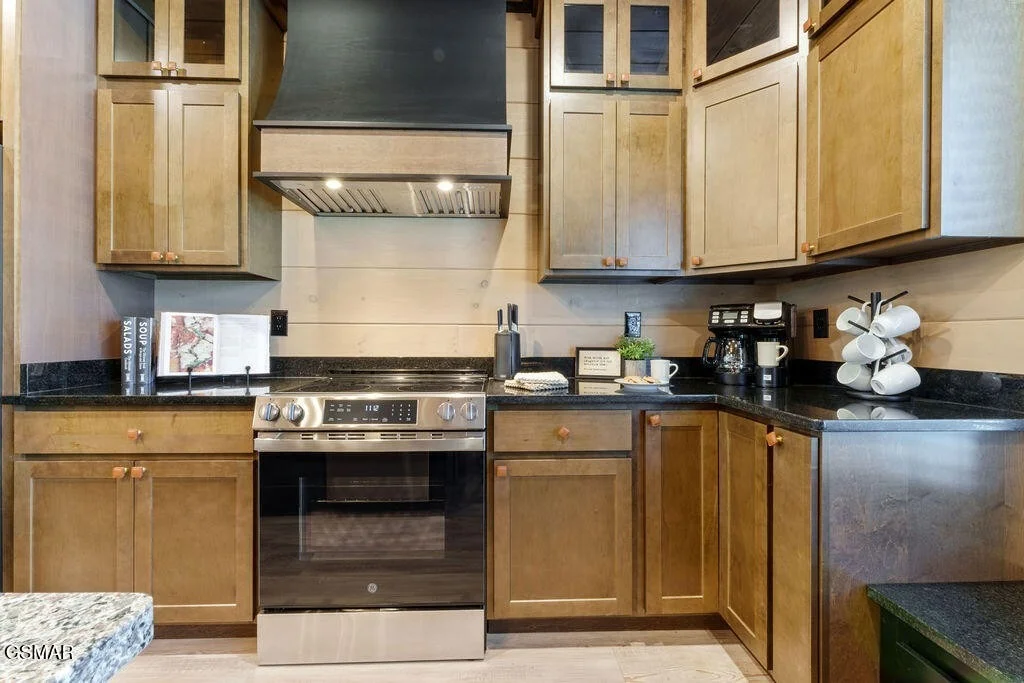 Photo of 637 Summer Valley Way