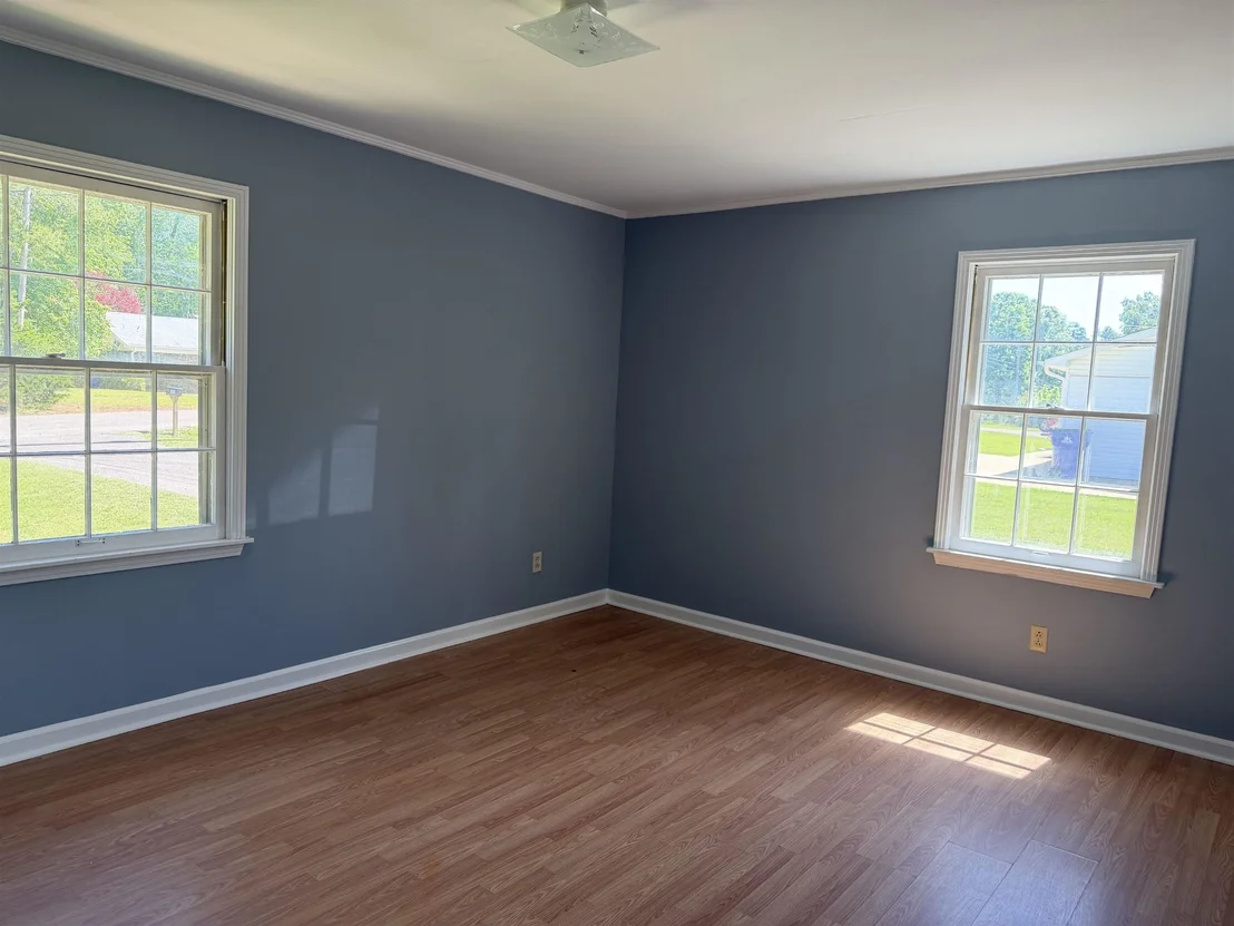 Photo of 420 BARKER DR