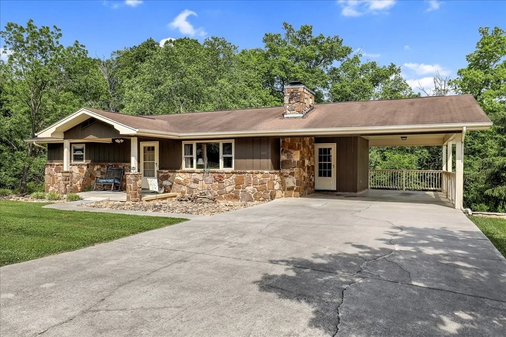 Photo of 1404 Emily Drive