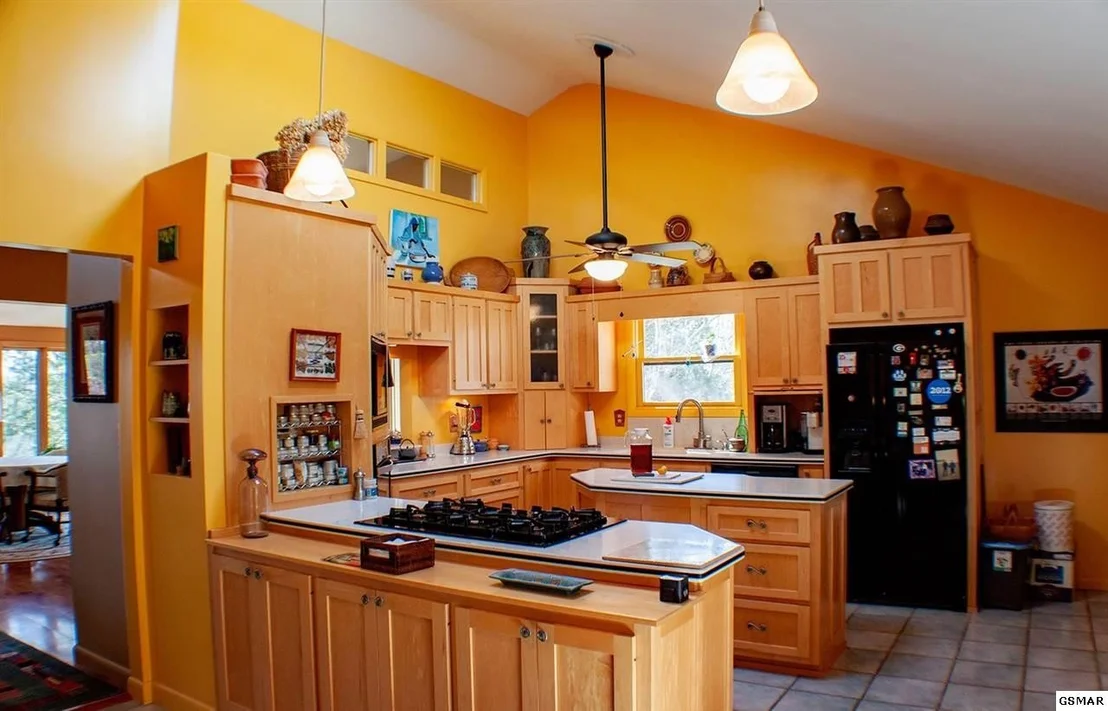 Photo of 1870 RIDGECREST Drive